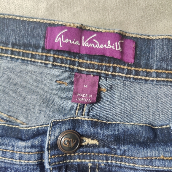GLORIA VANDERBILT Amanda Average Denim Jeans - Picture 7 of 10